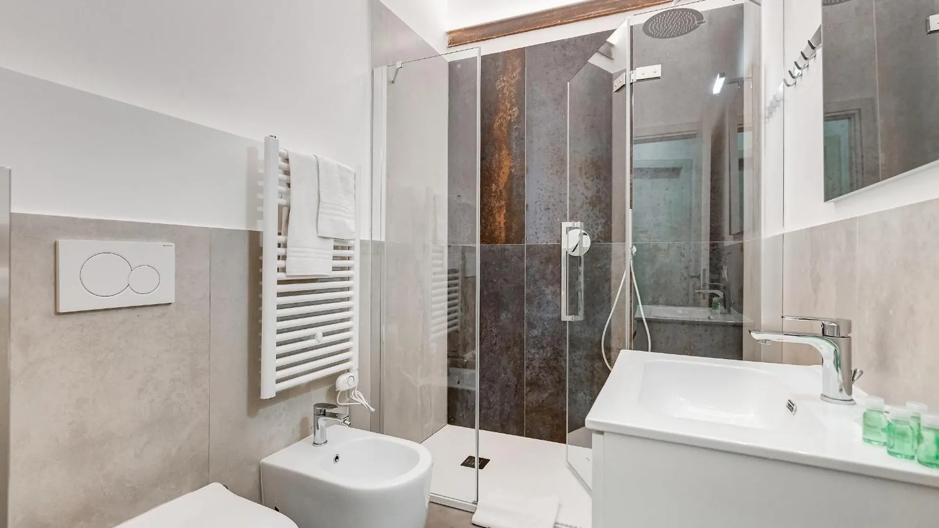 Inner House 3 Рим 0*,  Италия